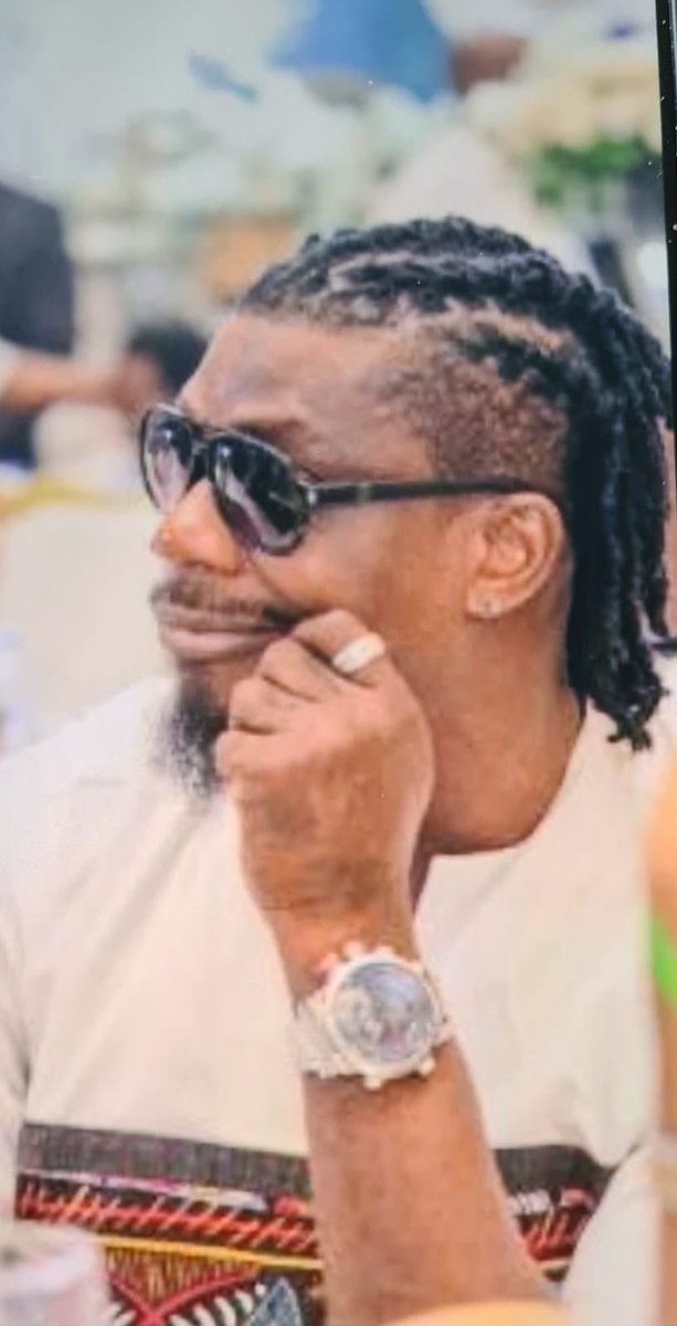 Nigerian Football Icon Sunday Oliseh Loses Brother to Malaria